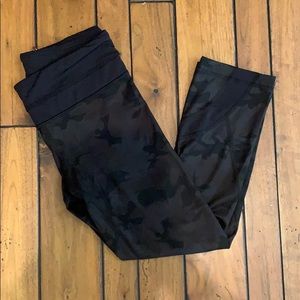 Camo Lululemon Capri leggings